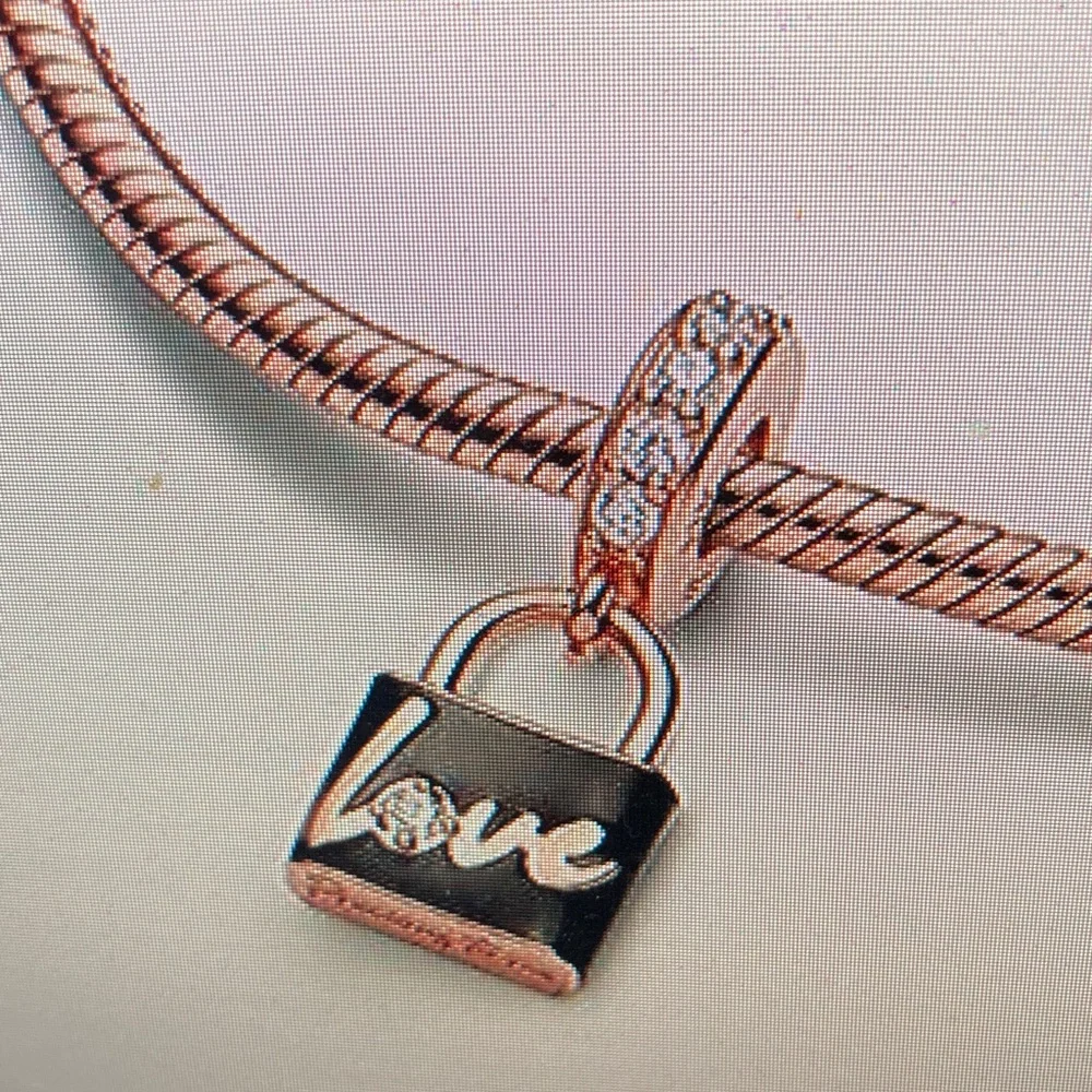 Pandora rose gold